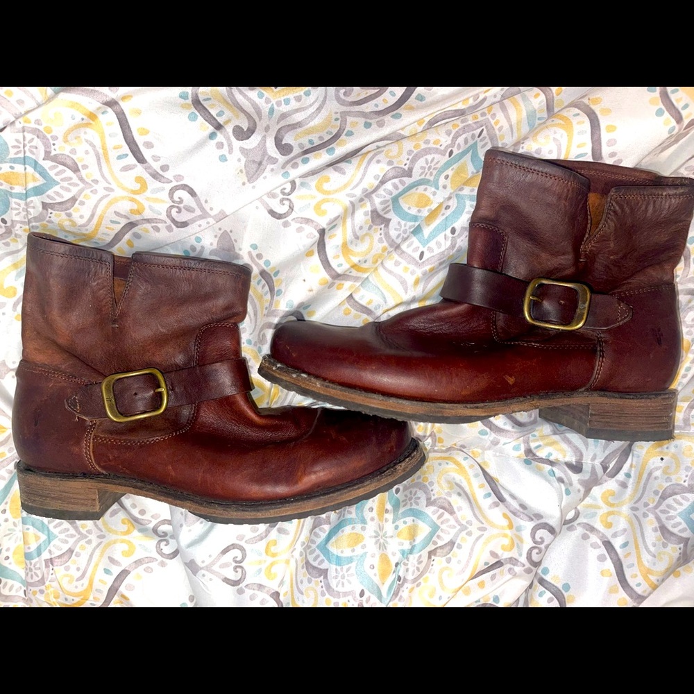 FREE SHIPPING!! Frye ankle boots